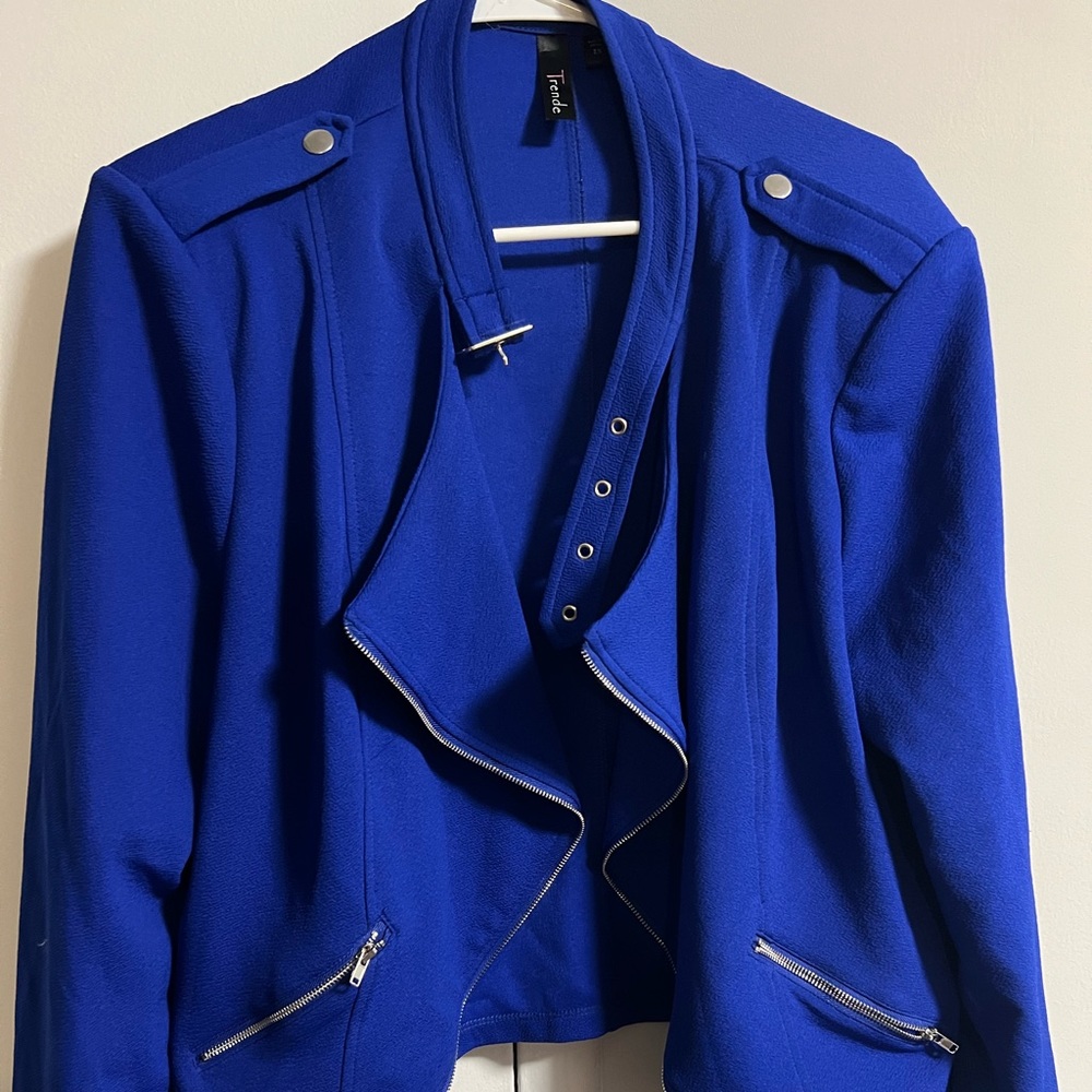 Blue jacket - Picture 1 of 3